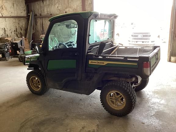 Image of John Deere XUV 835R equipment image 2