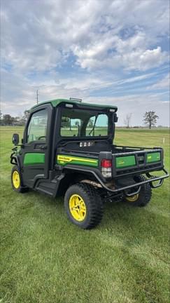 Image of John Deere XUV 835R equipment image 2