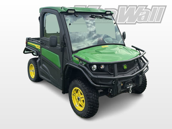 Image of John Deere XUV 835R Primary image