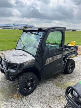 Image of John Deere XUV 835R equipment image 1