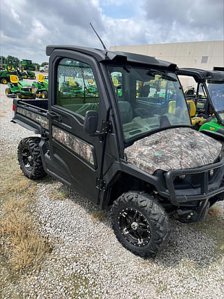 Image of John Deere XUV 835R Primary image
