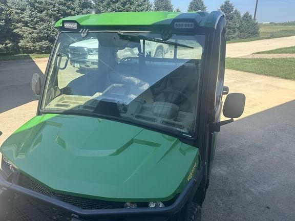 2023 John Deere XUV 835R Equipment Image0