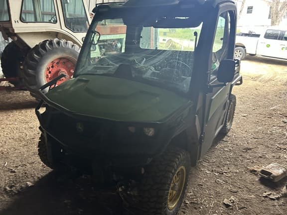 Image of John Deere XUV 835R equipment image 4