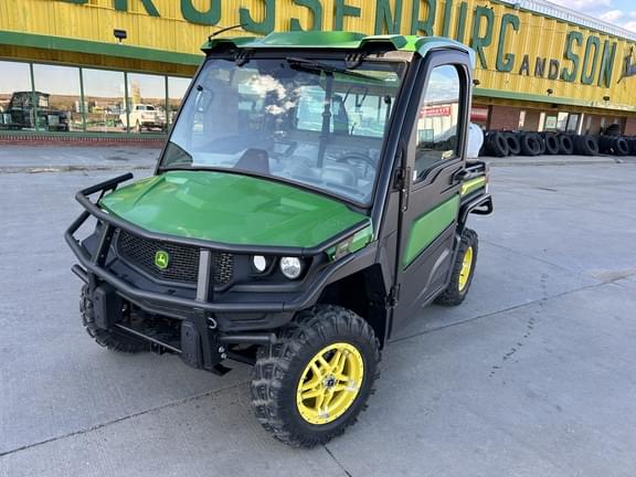 Image of John Deere XUV 835R equipment image 1