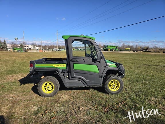 Image of John Deere XUV 835R equipment image 3