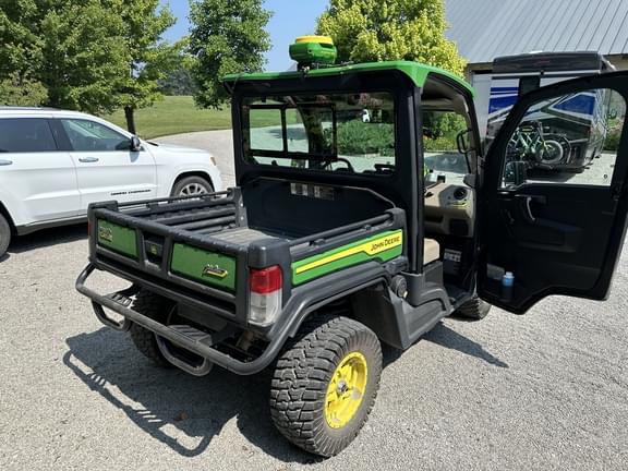 Image of John Deere XUV 835R equipment image 2