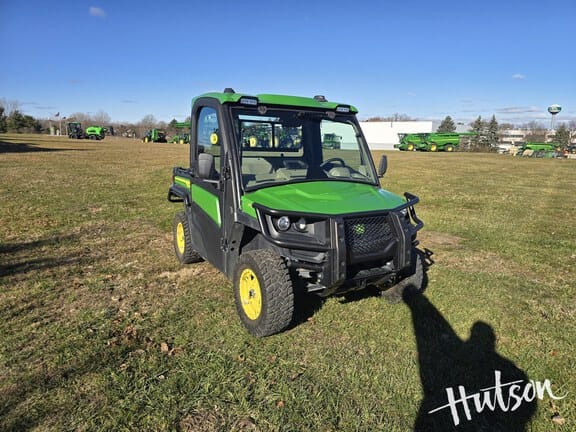 2023 John Deere XUV 835R Equipment Image0
