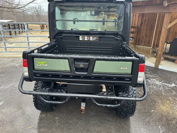 Image of John Deere XUV 835R equipment image 3