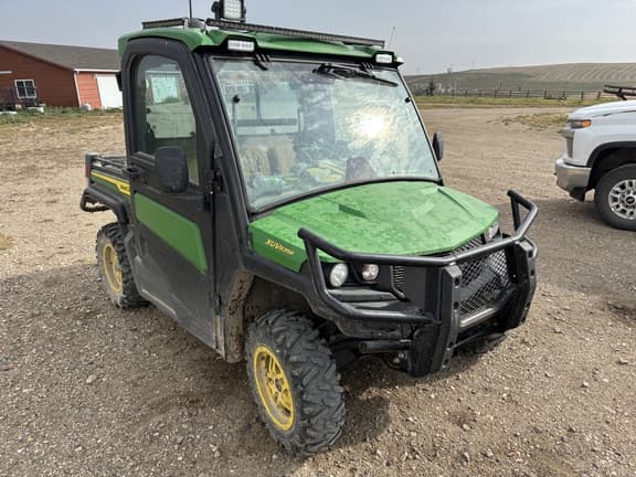Image of John Deere XUV 835R equipment image 2