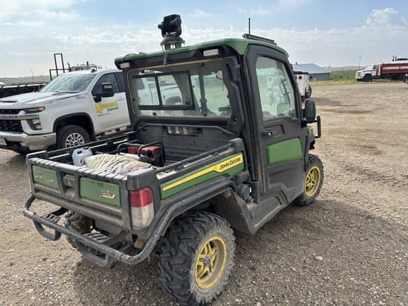 Image of John Deere XUV 835R equipment image 4