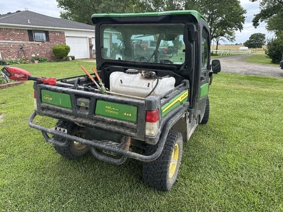 Image of John Deere XUV 835R equipment image 4