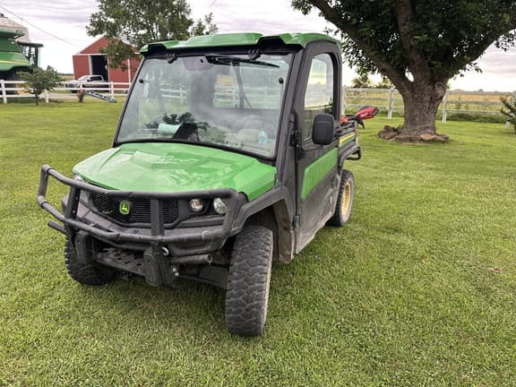 Image of John Deere XUV 835R equipment image 1