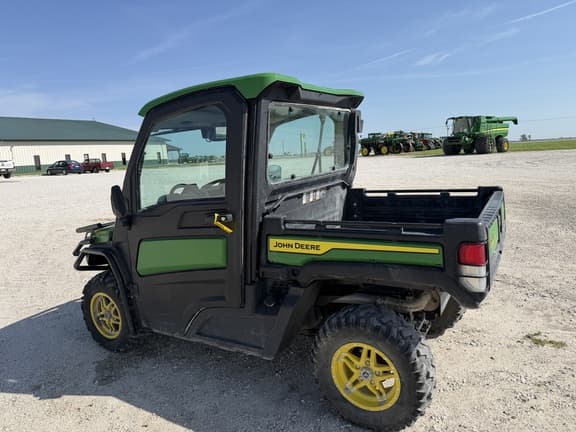 Image of John Deere XUV 835R equipment image 2