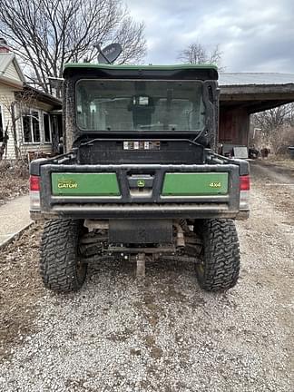 Image of John Deere XUV 835R equipment image 4