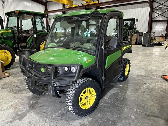 Image of John Deere XUV 835R Primary image