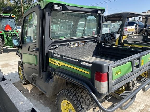 Image of John Deere XUV 835R equipment image 3