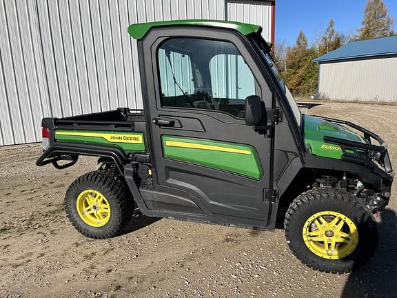 Image of John Deere XUV 835R equipment image 2