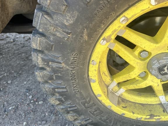 Image of John Deere XUV 835R equipment image 2