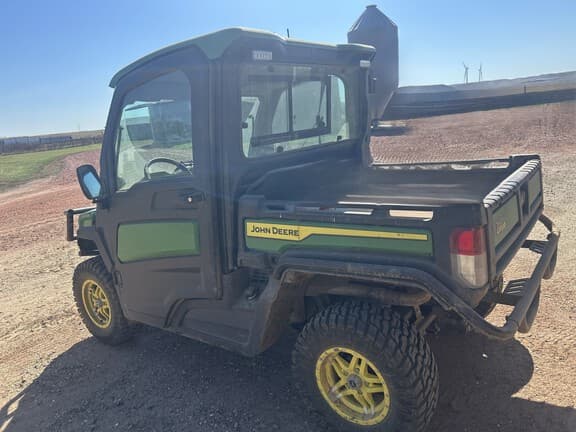Image of John Deere XUV 835R Primary image
