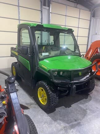 Image of John Deere XUV 835R equipment image 3