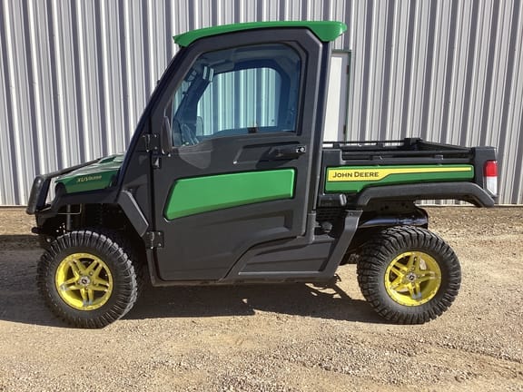 2023 John Deere XUV 835R Equipment Image0