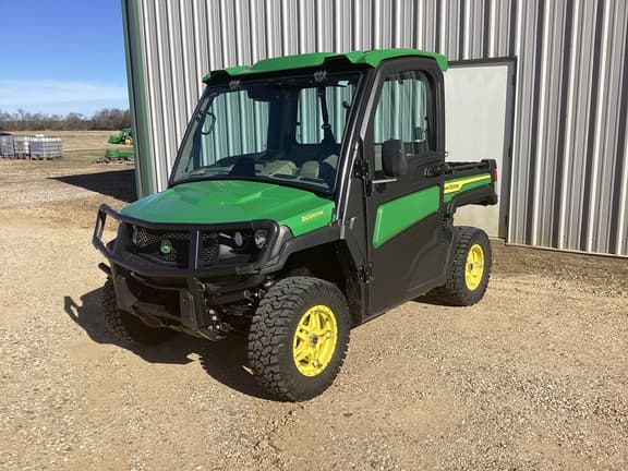 Image of John Deere XUV 835R equipment image 2