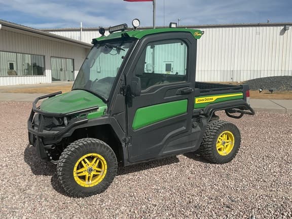 Image of John Deere XUV 835R equipment image 1