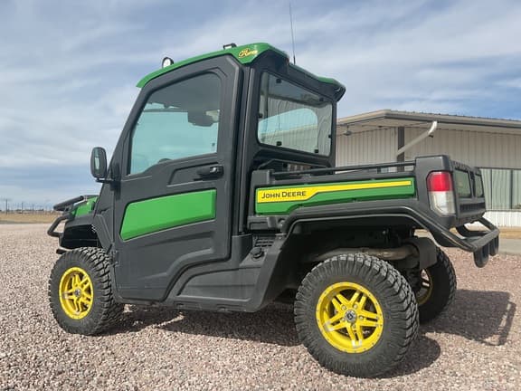 Image of John Deere XUV 835R equipment image 2