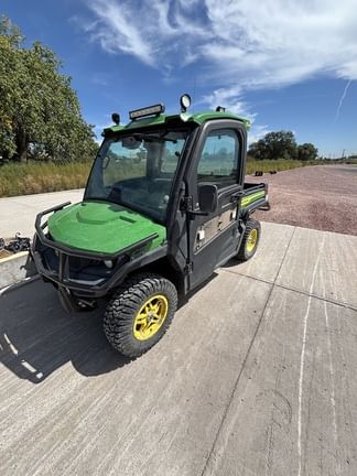 2023 John Deere XUV 835R Equipment Image0
