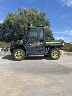 2023 John Deere XUV 835R Image