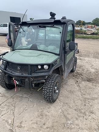 Image of John Deere XUV 835R equipment image 2