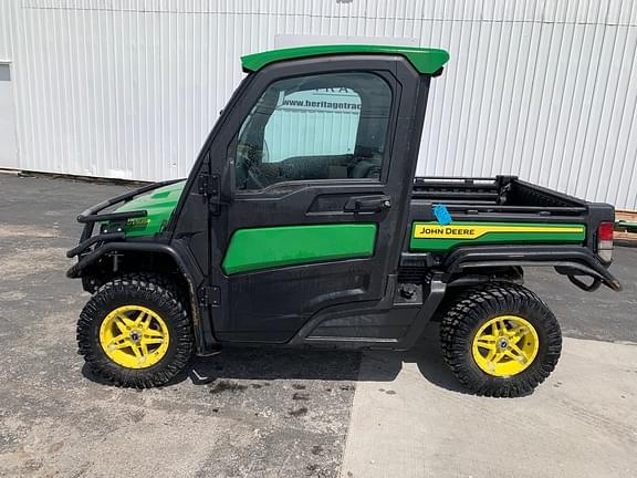 Image of John Deere XUV 835R Primary image