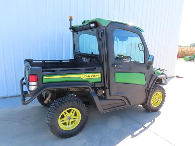 Image of John Deere XUV 835R equipment image 3