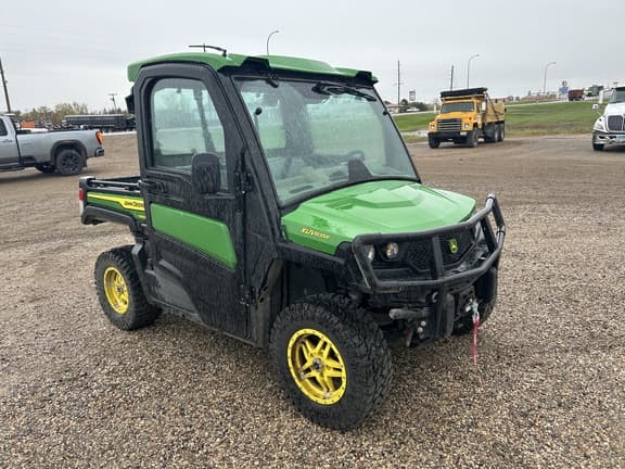 Image of John Deere XUV 835R equipment image 1