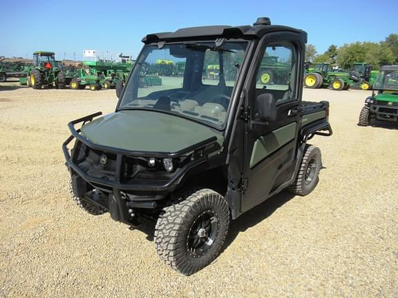 Image of John Deere XUV 835R equipment image 4