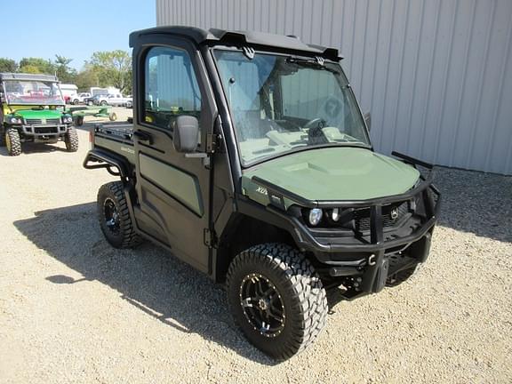 Image of John Deere XUV 835R equipment image 2