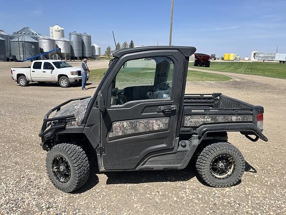 Image of John Deere XUV 835R equipment image 4