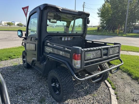 Image of John Deere XUV 835R equipment image 3