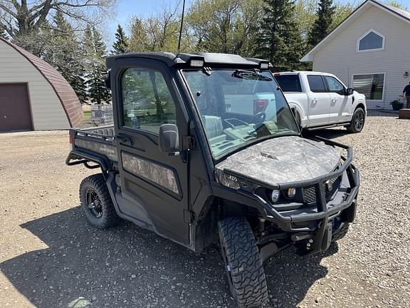 Image of John Deere XUV 835R equipment image 1
