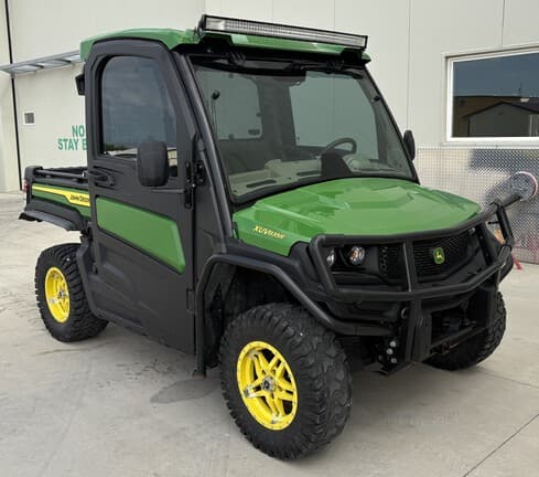 Image of John Deere XUV 835R Primary image