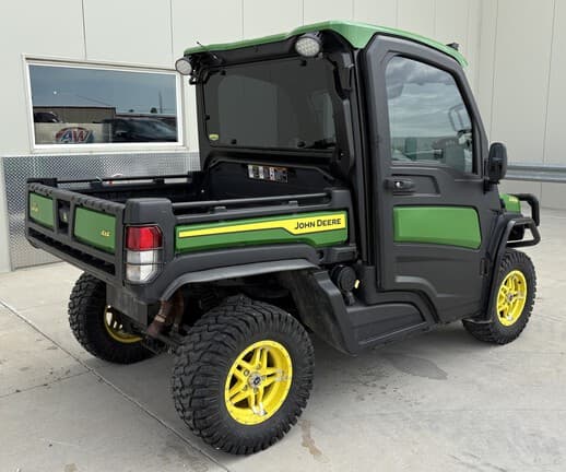 Image of John Deere XUV 835R equipment image 2