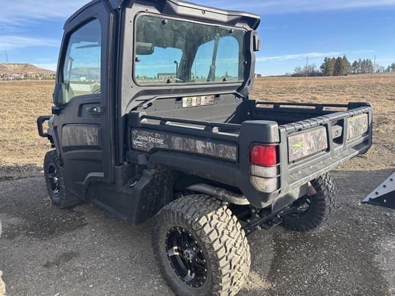 Image of John Deere XUV 835R equipment image 3