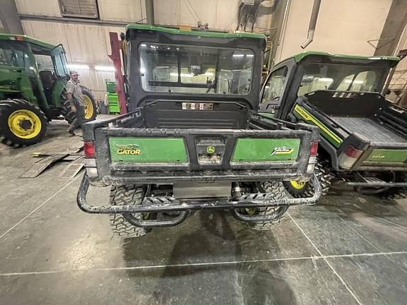 Image of John Deere XUV 835R equipment image 4