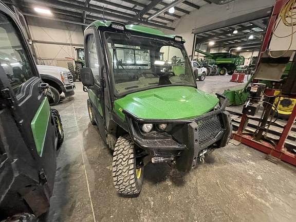 Image of John Deere XUV 835R equipment image 1