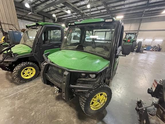 Image of John Deere XUV 835R Primary image