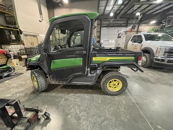 Image of John Deere XUV 835R equipment image 3