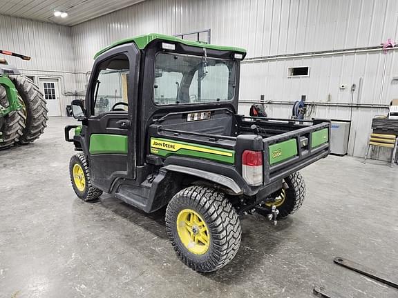 Image of John Deere XUV 835R equipment image 2