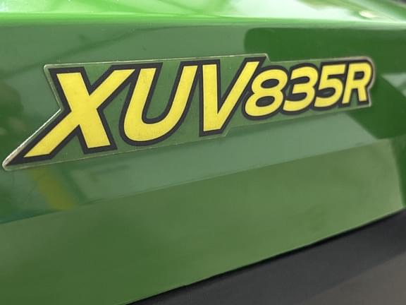 Image of John Deere XUV 835R equipment image 4