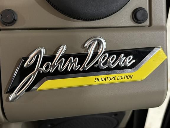 Image of John Deere XUV 835R equipment image 1