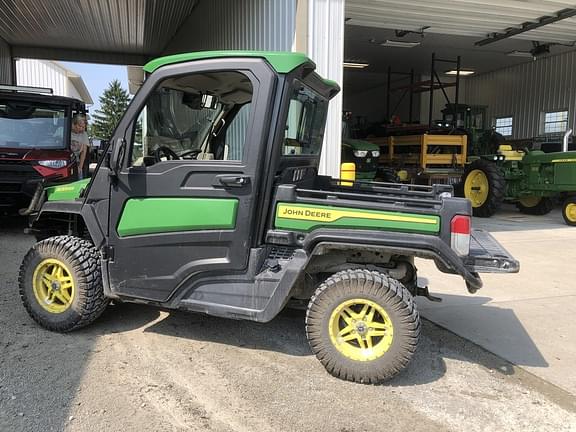 Image of John Deere XUV 835R equipment image 1